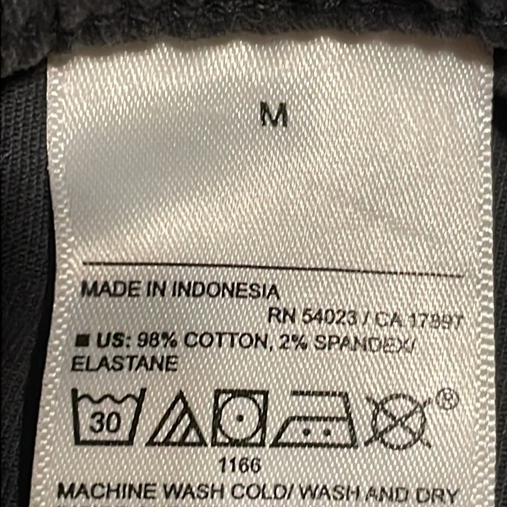 •OLD NAVY•MENS MODERN JOGGER BULIT-IN FLEX SIZE MEDIUM IN COLOR PANTHER - Picture 10 of 11